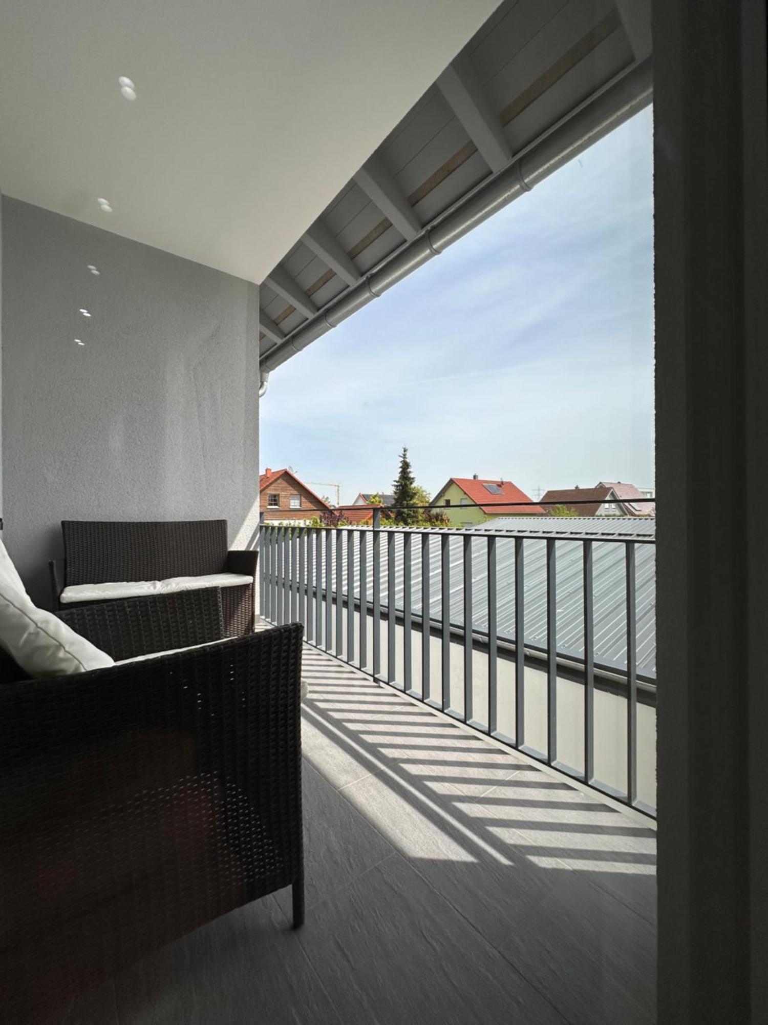 Apartment Amao-obsidian I 120qm I Elegantes Business- & Familienapartment I 3 Schlafzimmer I Kingsize Betten Schwanau