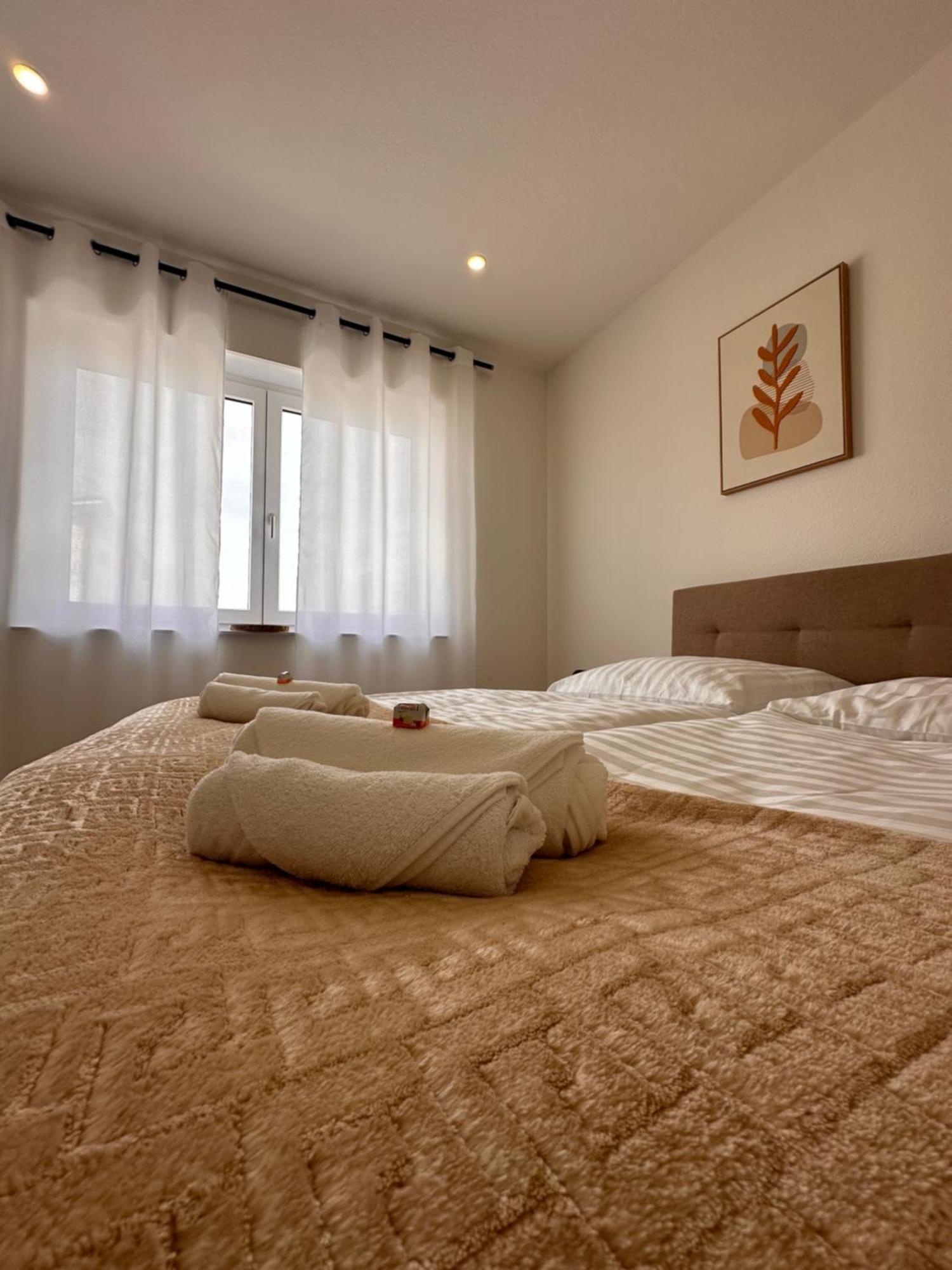 Apartment Amao-obsidian I 120qm I Elegantes Business- & Familienapartment I 3 Schlafzimmer I Kingsize Betten *
