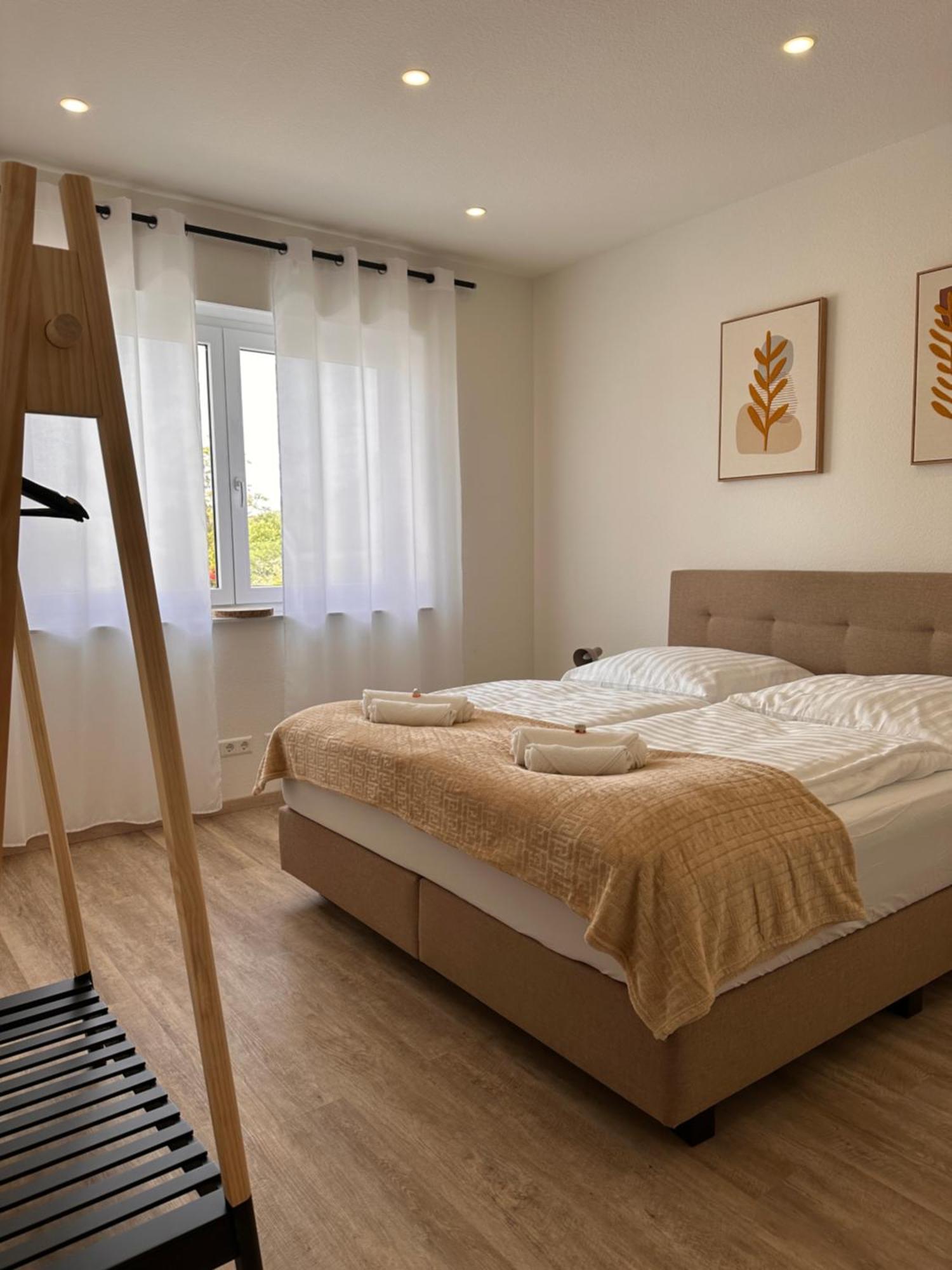 Amao-obsidian I 120qm I Elegantes Business- & Familienapartment I 3 Schlafzimmer I Kingsize Betten Apartment Schwanau
