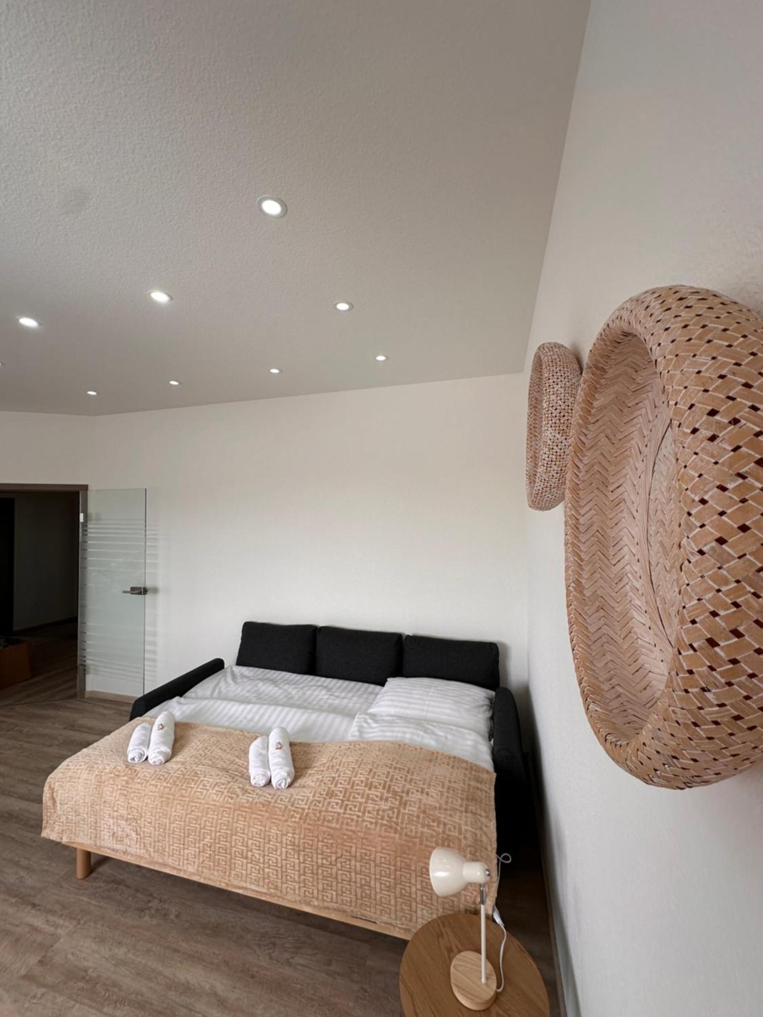 Amao-obsidian I 120qm I Elegantes Business- & Familienapartment I 3 Schlafzimmer I Kingsize Betten Apartment Schwanau